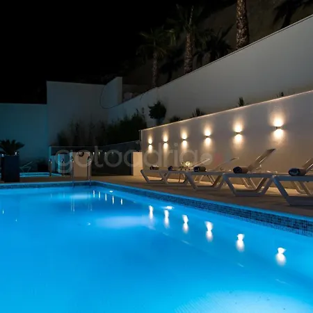 Smaragd - Opal - Luxury With Shared Pool And Private Hot Tub * Makarska