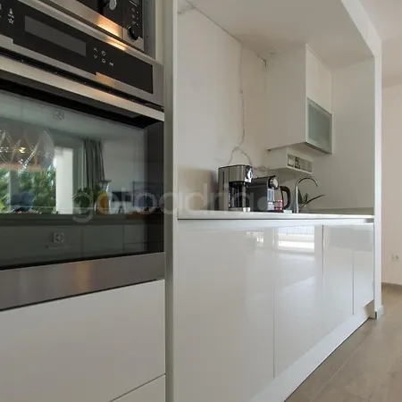 Smaragd - Opal - Luxury With Shared Pool And Private Hot Tub