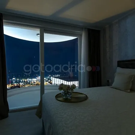 Smaragd - Opal - Luxury With Shared Pool And Private Hot Tub Apartman *