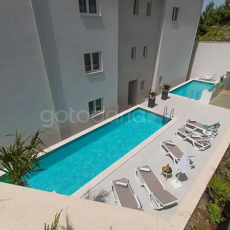 Smaragd - Opal - Luxury With Shared Pool And Private Hot Tub Apartman