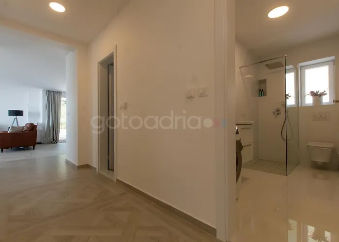 Апартаменти Smaragd - Opal - Luxury With Shared Pool And Private Hot Tub *